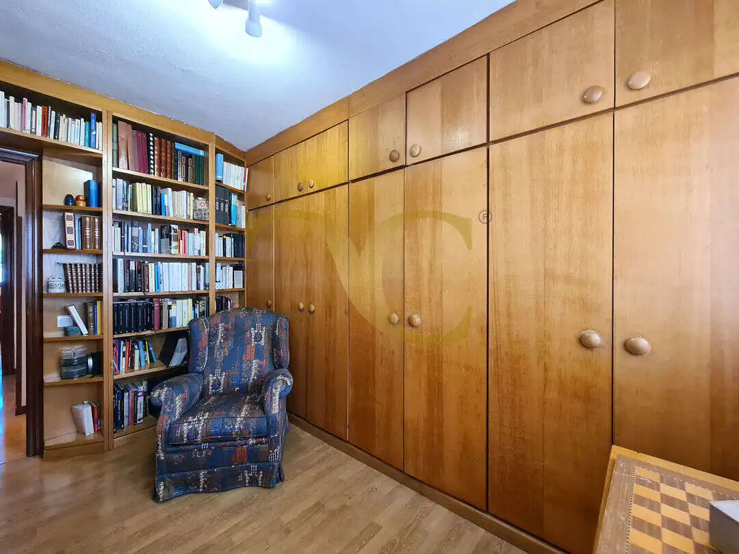 Bedroom of Flat for sale in Oviedo   with Heating