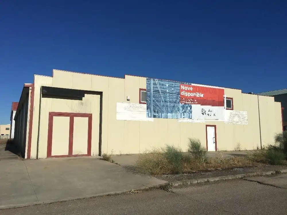 Nau industrial en venda a Olmedo