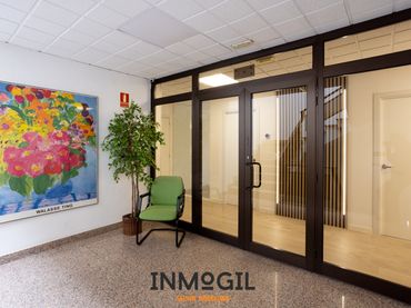 Oficina de lloguer a Avenida de la Coruña