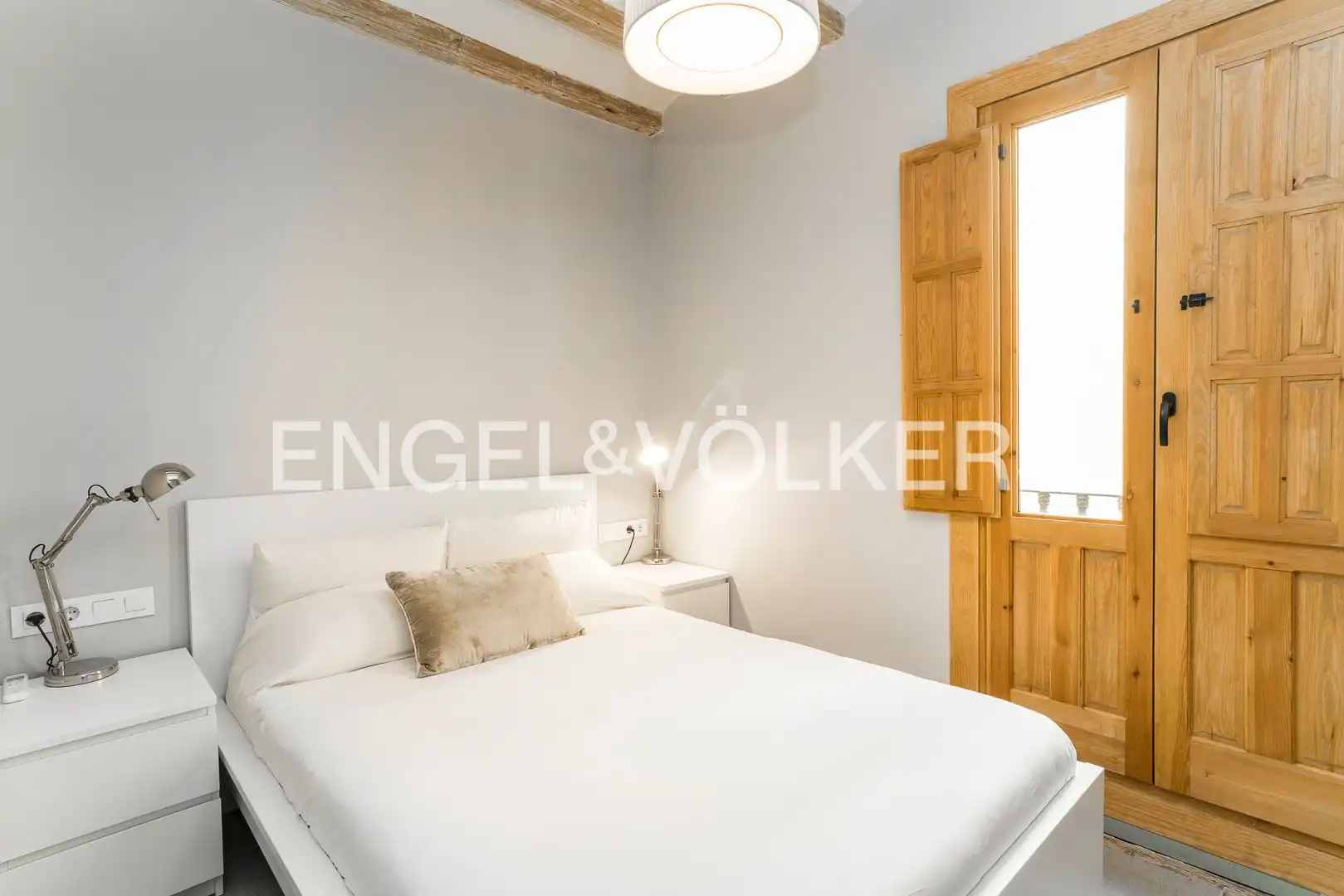 Bedroom of Flat for rent in Barcelona  with Air Conditioner, Heating and Storage room