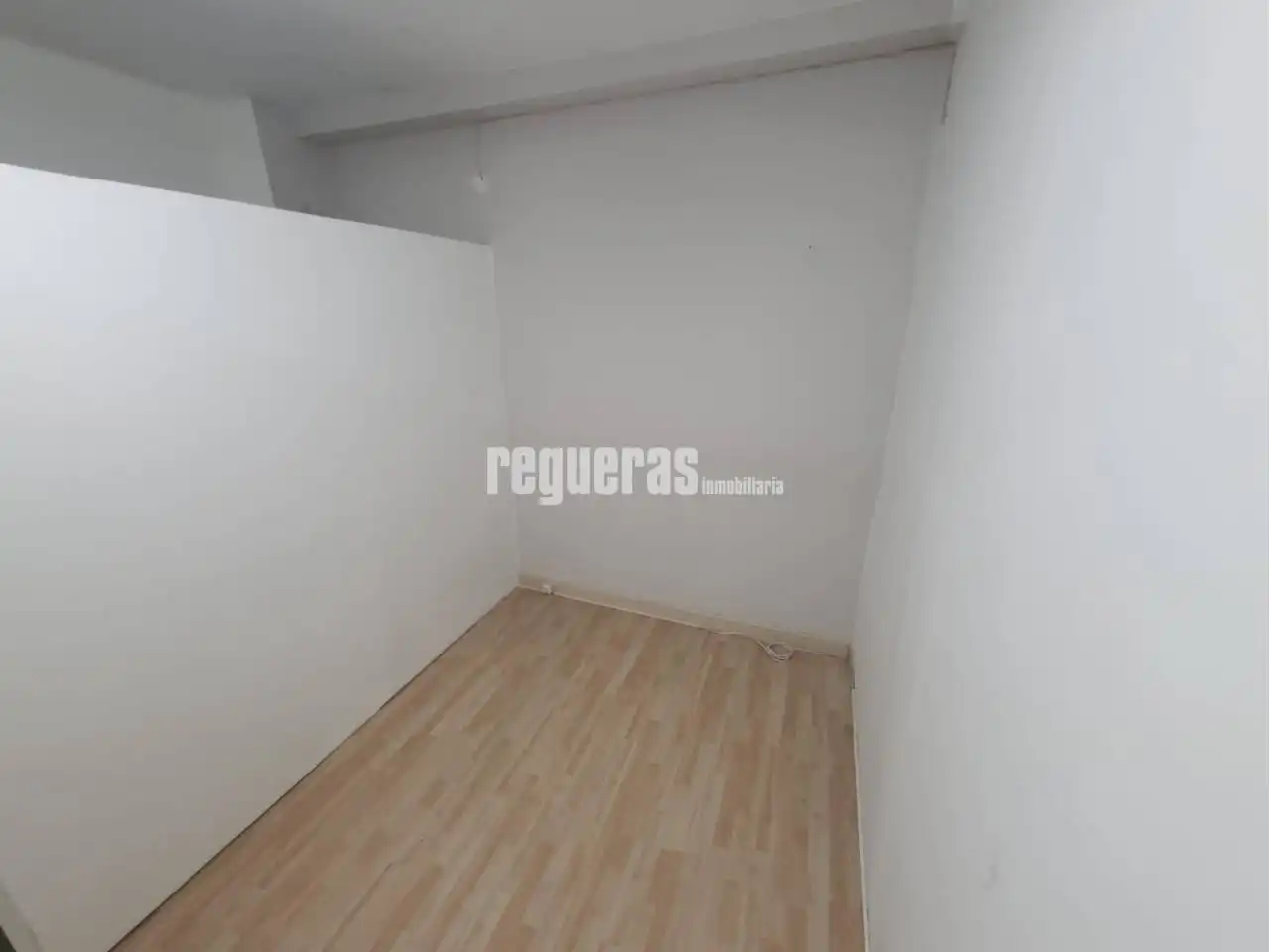 Business premises to rent in Ramiro I, imagen 8