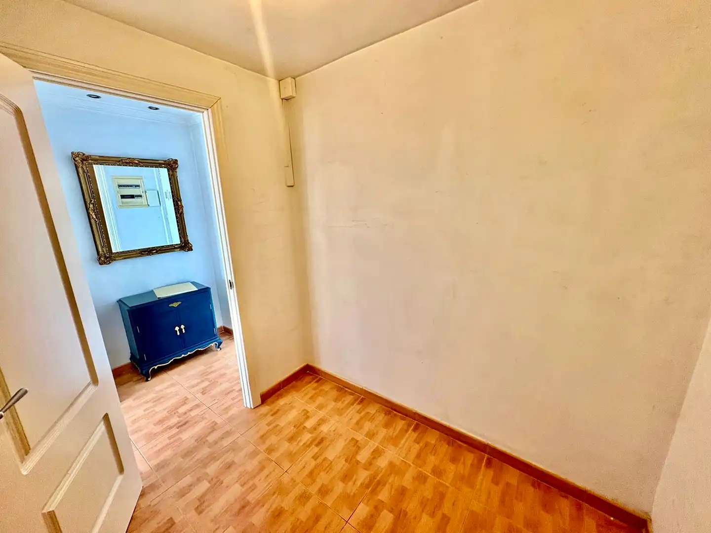 Wohnung zum Verkauf in Alicante / Alacant mit Klimaanlage und Terrasse