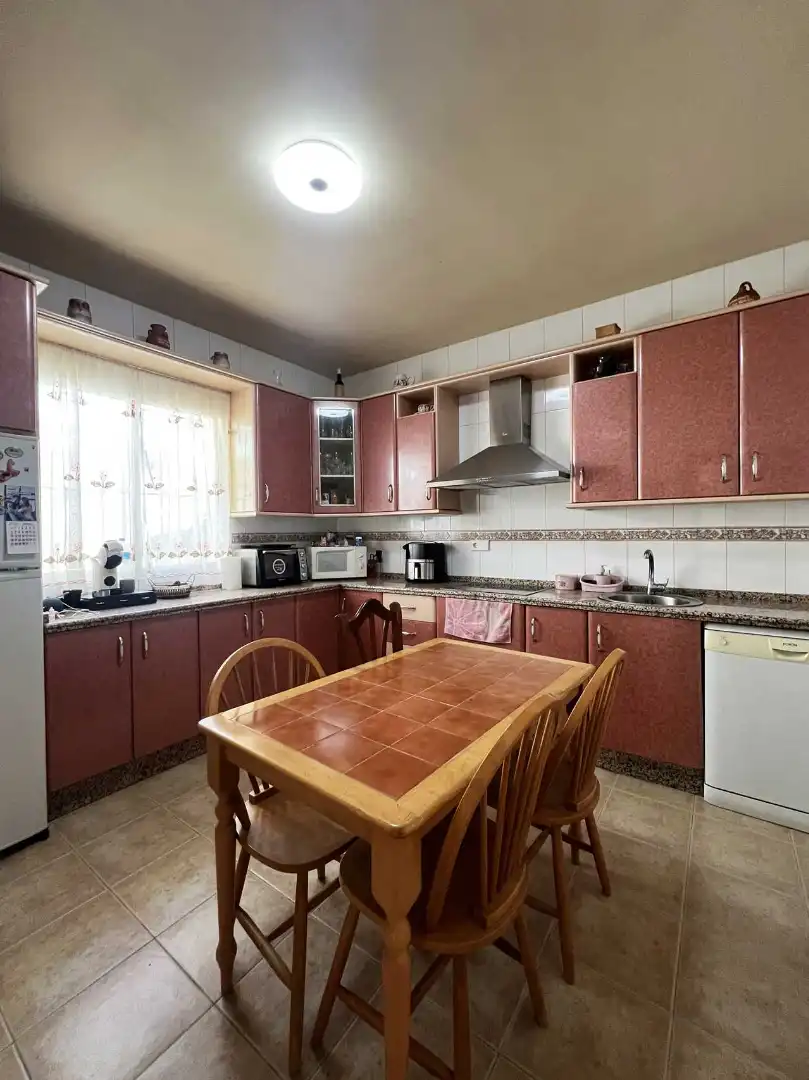 Cocina de Casa o chalet en venta en Aguadulce (Sevilla) con Trastero y Piscina
