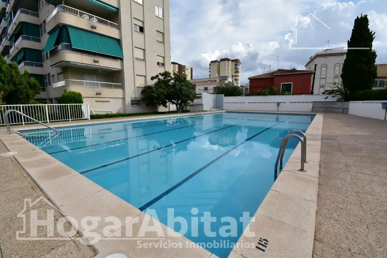 Appartamento con piscina in vendita a Calle Clot de la Mota