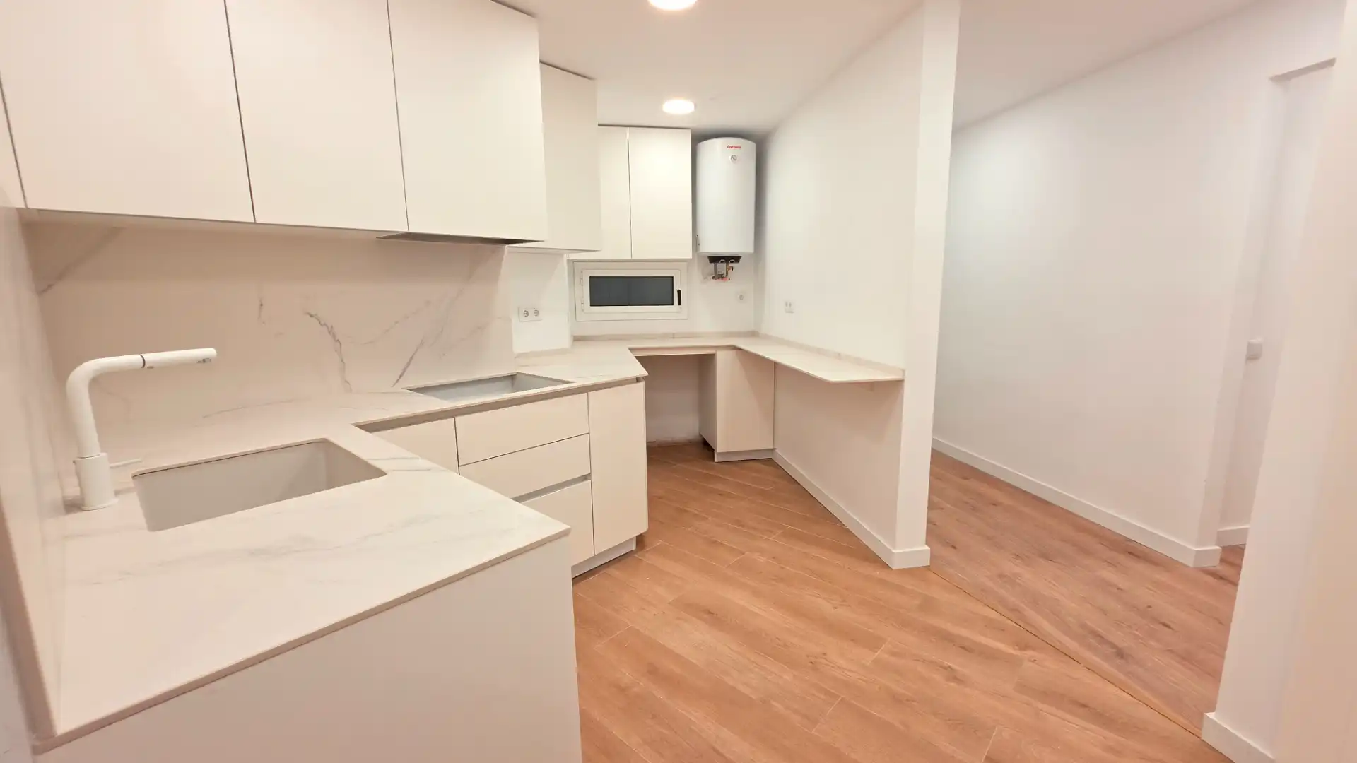 Küche von Wohnung zum Verkauf in Tarragona mit Klimaanlage, Heizung und Parkett