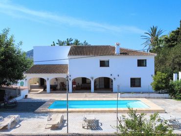Casa rústica con piscina en venta en La Xara - La Sella