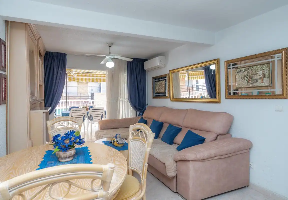 Sala de estar de Piso en venta en Benidorm con Aire acondicionado, Calefacción y Terraza