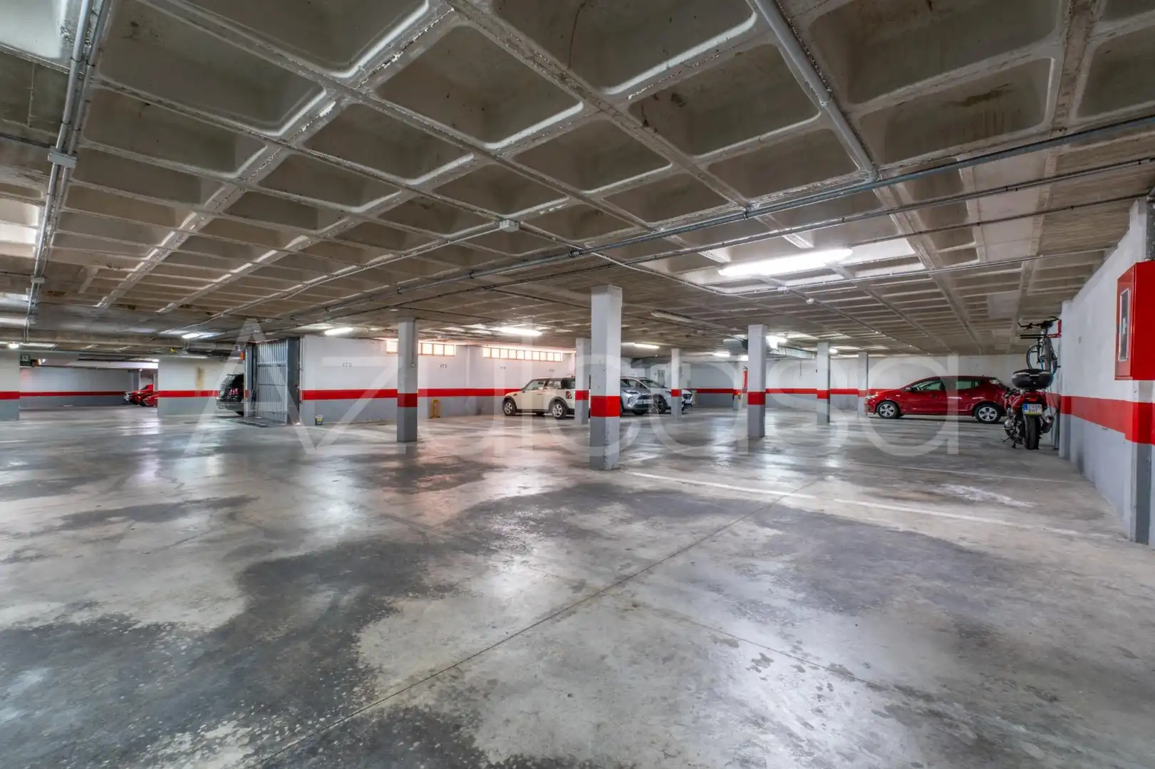 Parking de Piso en venta en Alicante / Alacant con Aire acondicionado y Piscina comunitaria