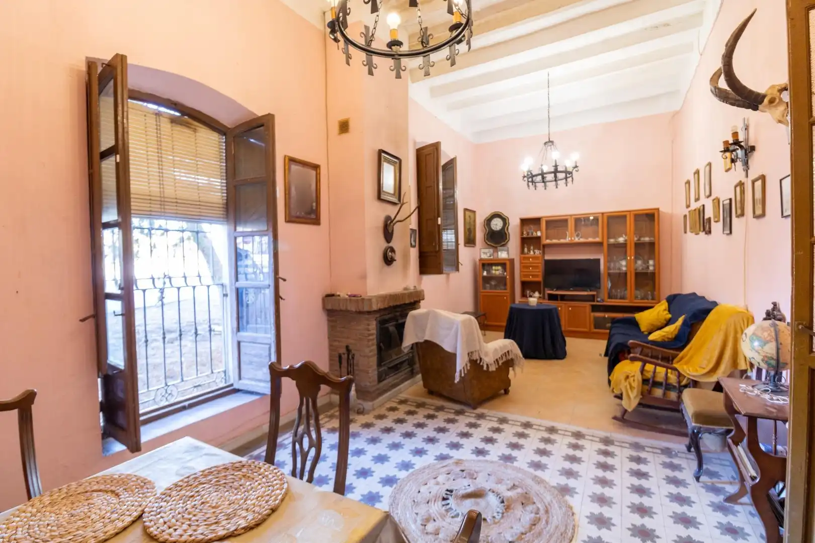 Sala d'estar de Finca rústica en venda en Benahadux amb Aire condicionat, Jardí privat i Terrassa