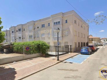 Pis amb ascensor en venda a PEDRO DE LUNA (ARCAS)