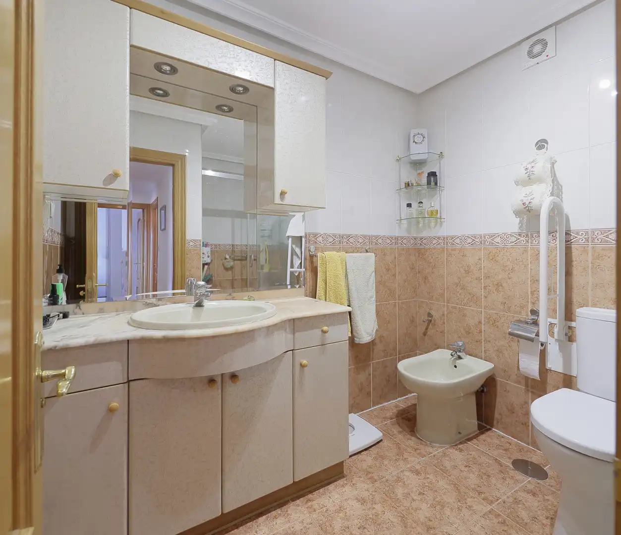 Baño de Piso en venta en Gijón  con Calefacción