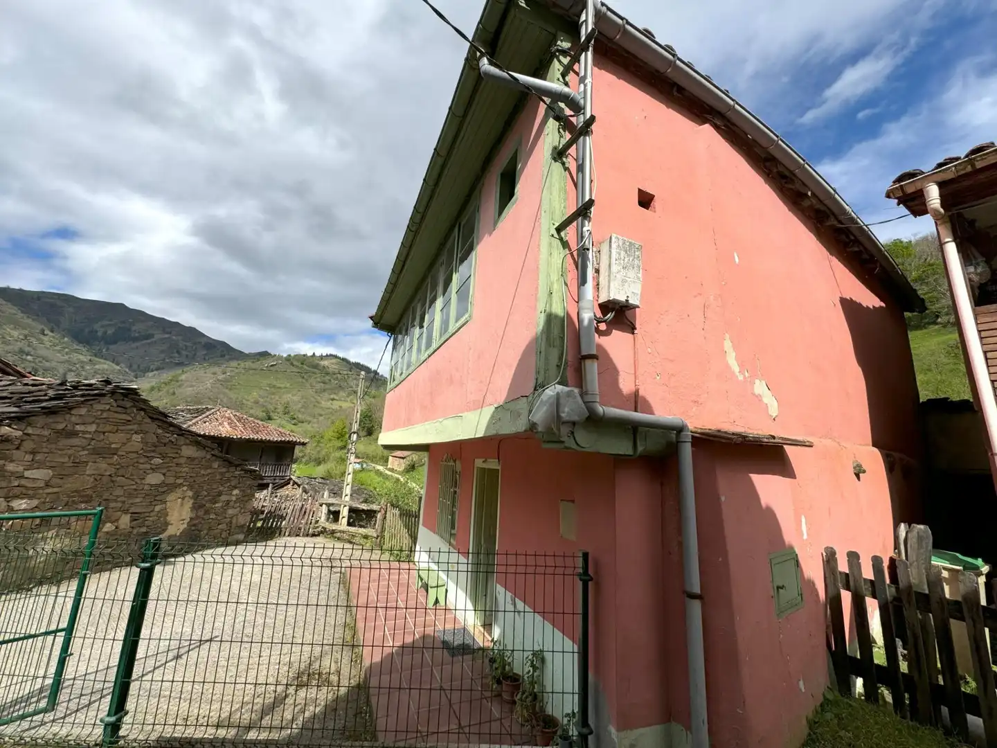 Exterior view of Houses for sale in Aller  with Heating, Private garden and Terrace