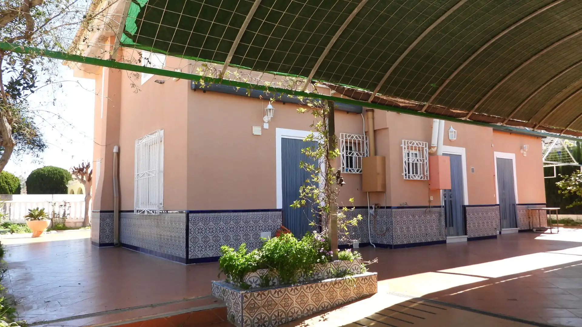 Vista exterior de Casa o xalet en venda en Cartagena amb Aire condicionat, Calefacció i Jardí privat