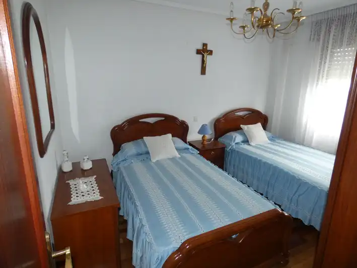 Schlafzimmer von Haus oder Chalet zum Verkauf in Bárcena de Cicero mit Heizung, Privatgarten und Möbliert