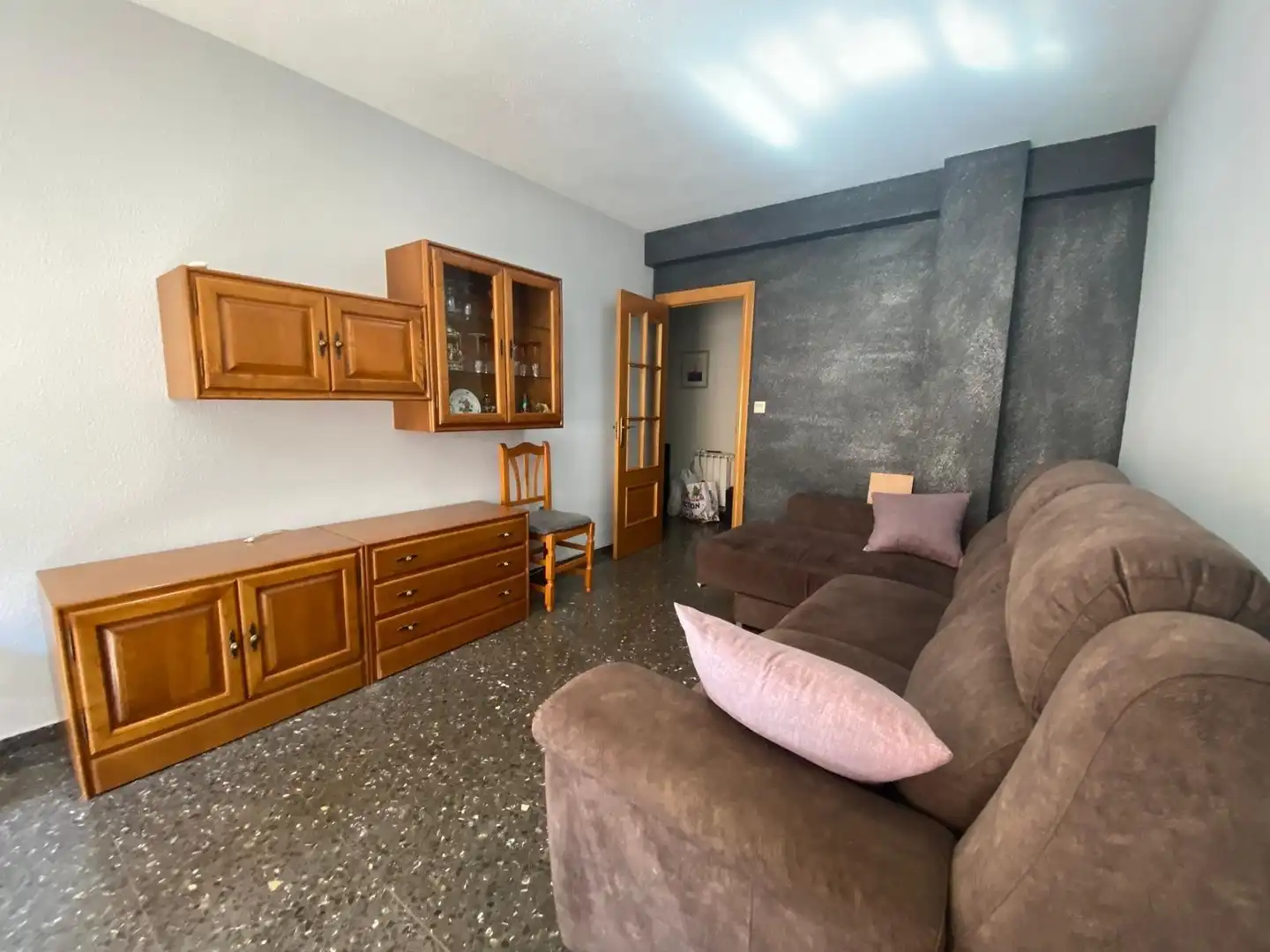 Sala d'estar de Pis de lloguer en Albacete amb Calefacció, Moblat i Balcó
