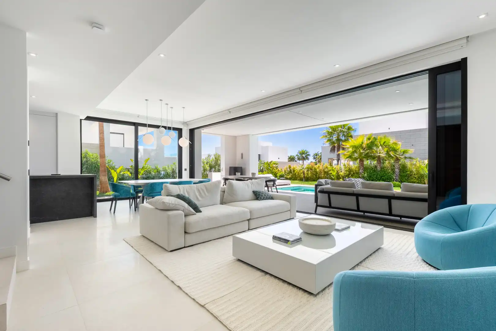 Sala d'estar de Casa o xalet en venda en Rïo Real - Los Monteros