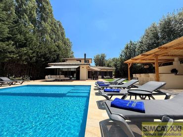 Casa con piscina in vendita a Navata