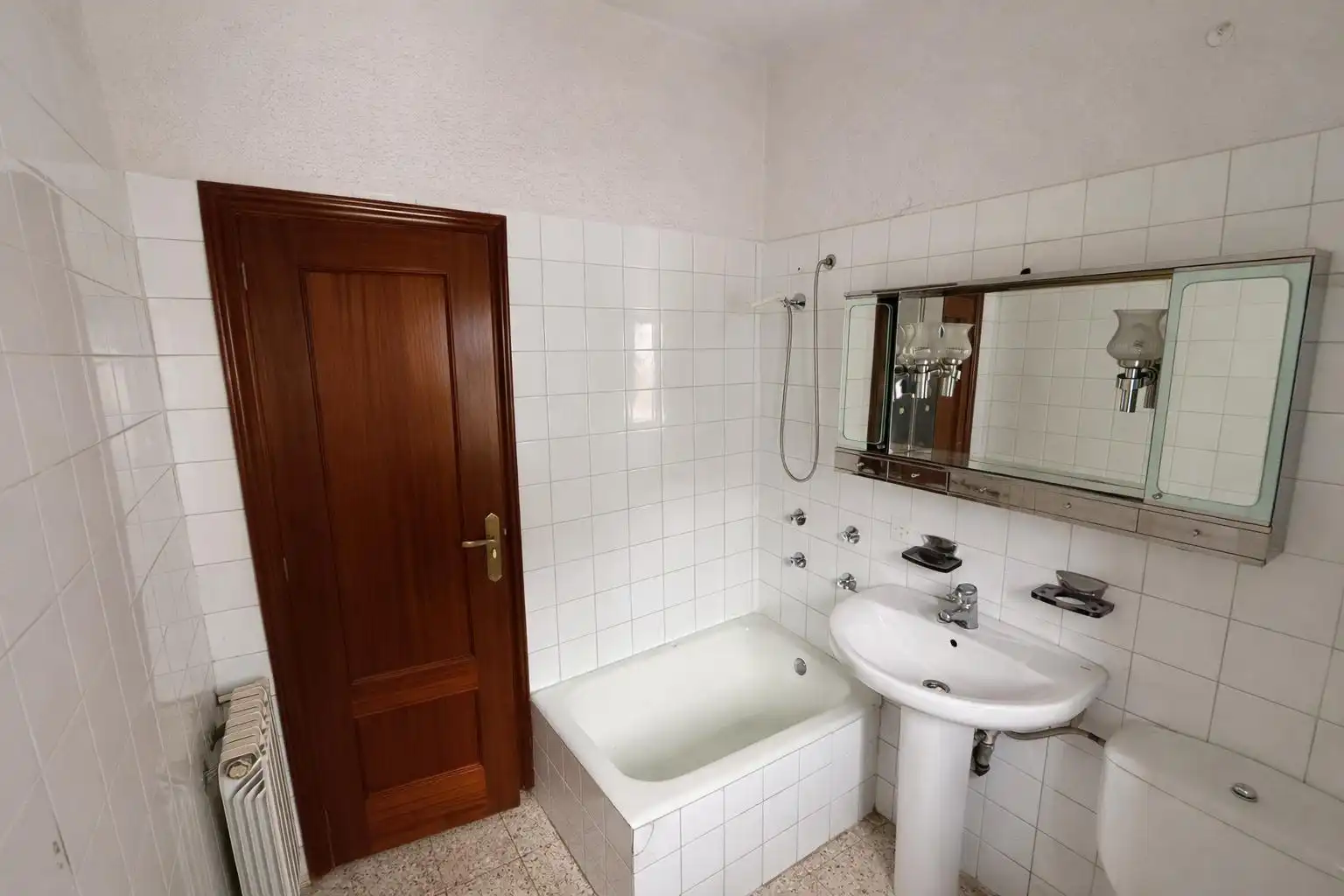 Baño de Piso en venta en Degaña con Trastero y Amueblado
