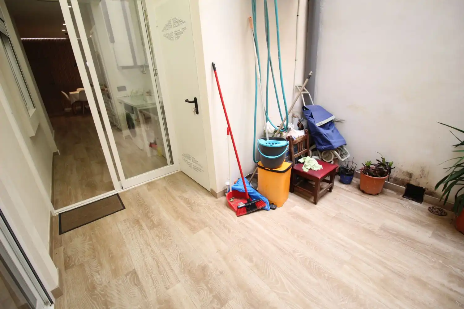 Flat for sale in Faura  with Air Conditioner, Terrace and Storage room