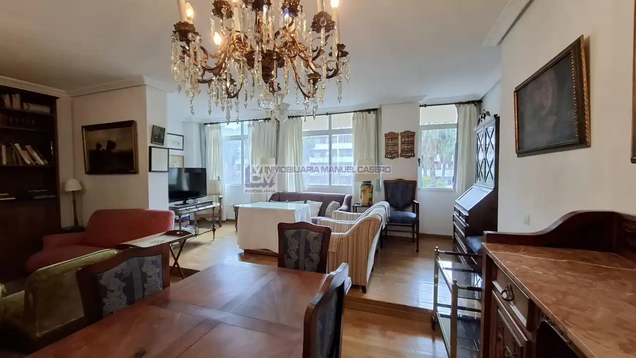 Living room of Flat for sale in Cáceres  with Heating, Parquet flooring and Storage room