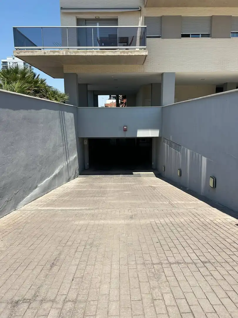 Parkplatz von Wohnungen zur Miete in Moncofa mit Klimaanlage, Privatgarten und Terrasse