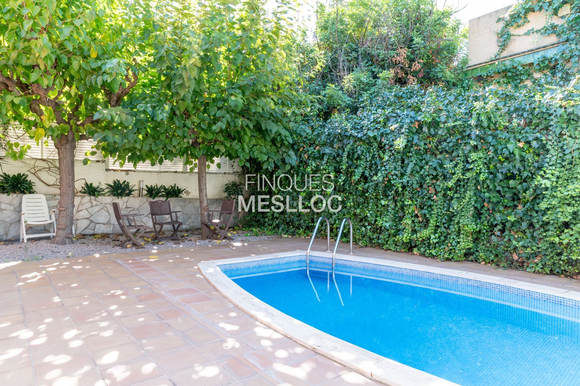 Piscina de Casa o xalet en venda en El Masnou amb Calefacció, Jardí privat i Piscina