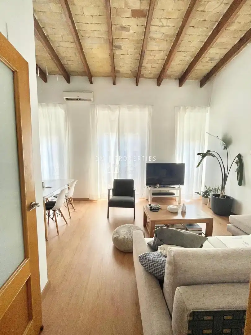 Living room of Duplexes for rent in Valencia  with Air Conditioner, Heating and Parquet flooring