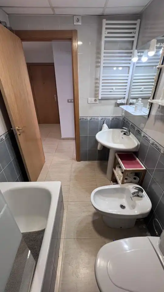 Badezimmer von Wohnung zum Verkauf in Torreblanca mit Klimaanlage, Terrasse und Möbliert