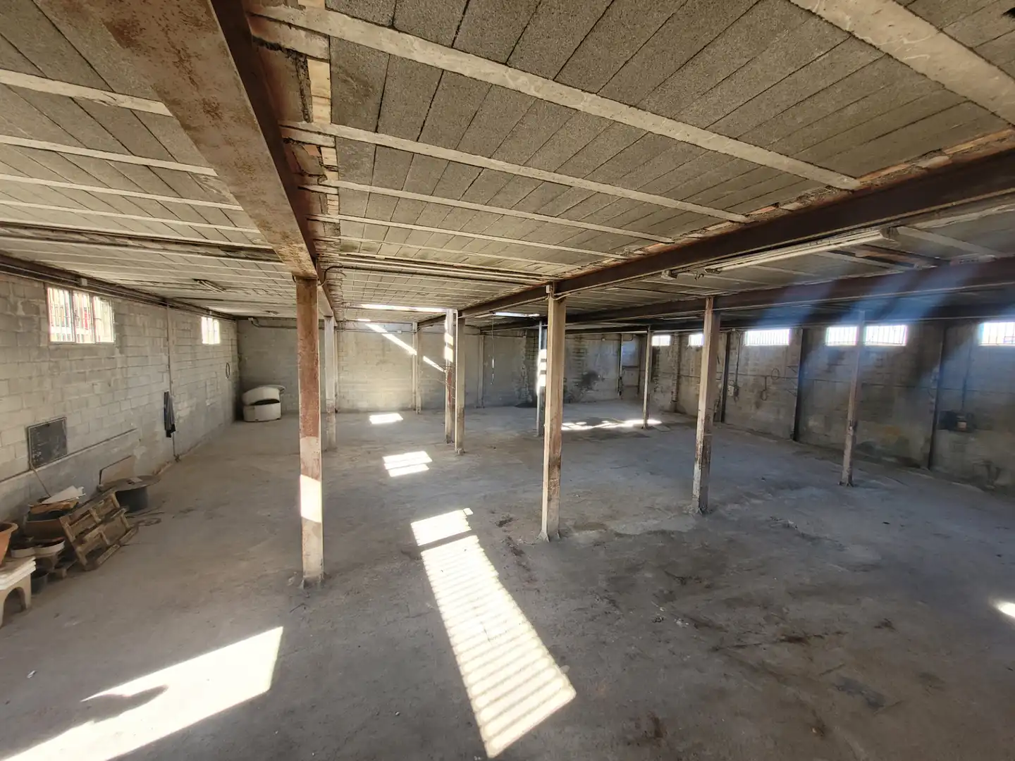 Nave industrial en venta en Maracena