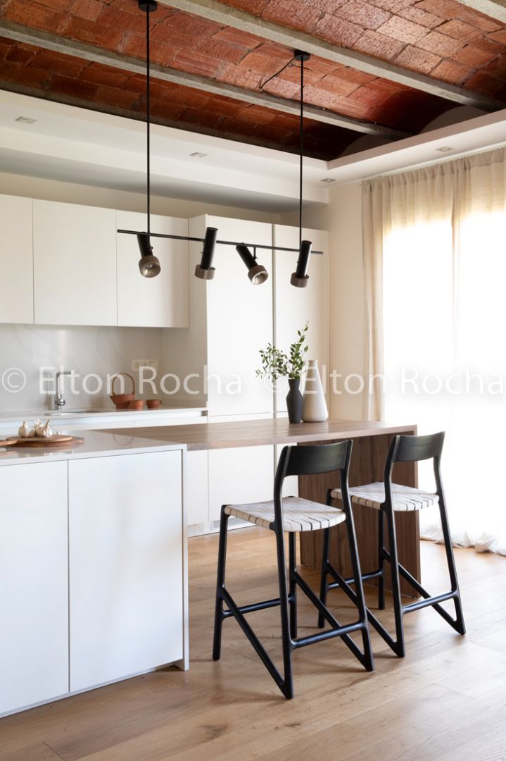 Kitchen of Flat to rent in  Barcelona Capital  with Air Conditioner, Furnished and Oven
