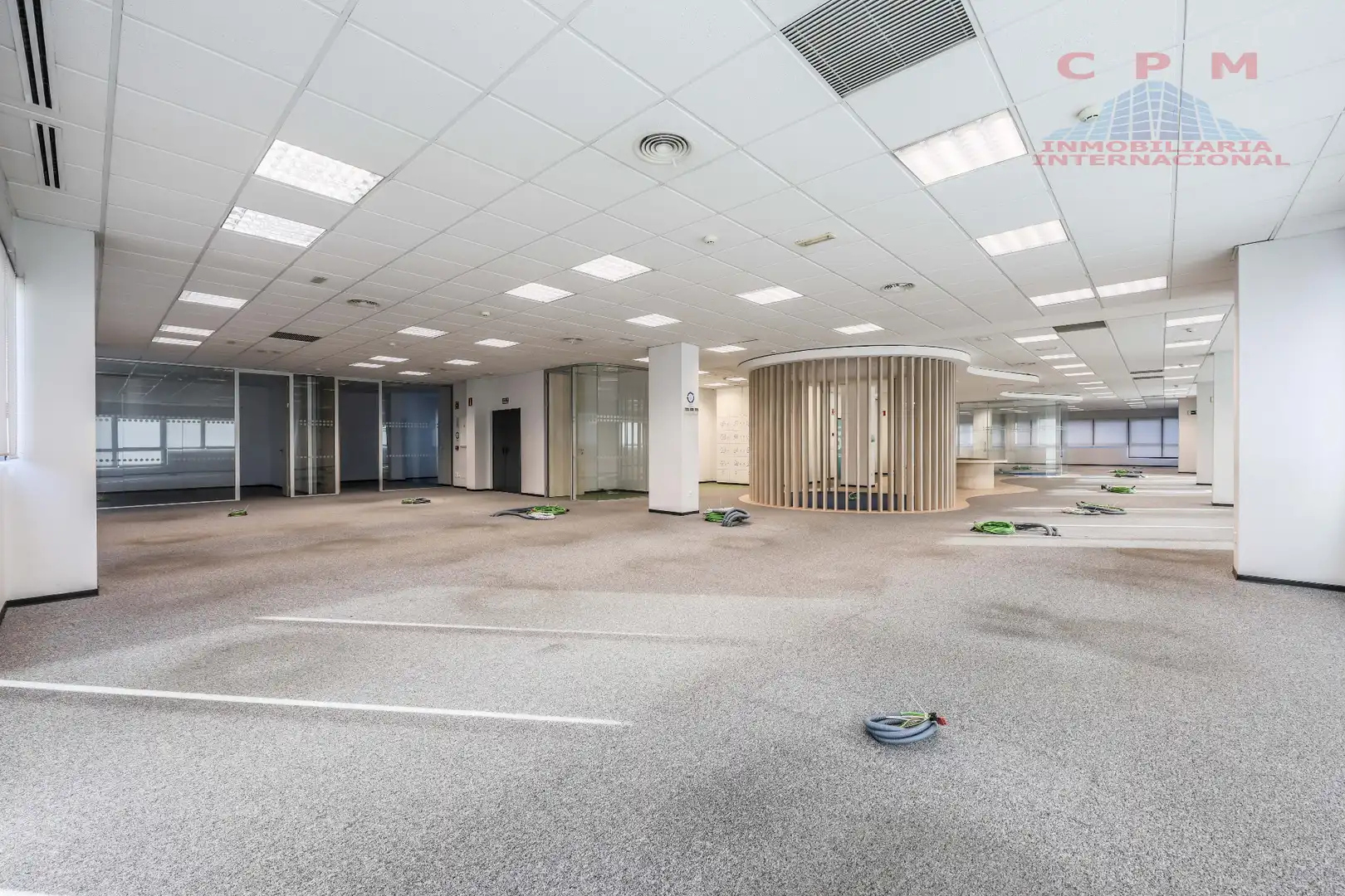 Gebäude zur Miete in Madrid mit Alarm