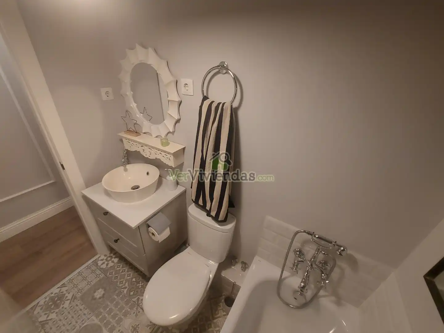 Baño de Casa adosada en venta en Vallirana con Aire acondicionado, Calefacción y Jardín privado