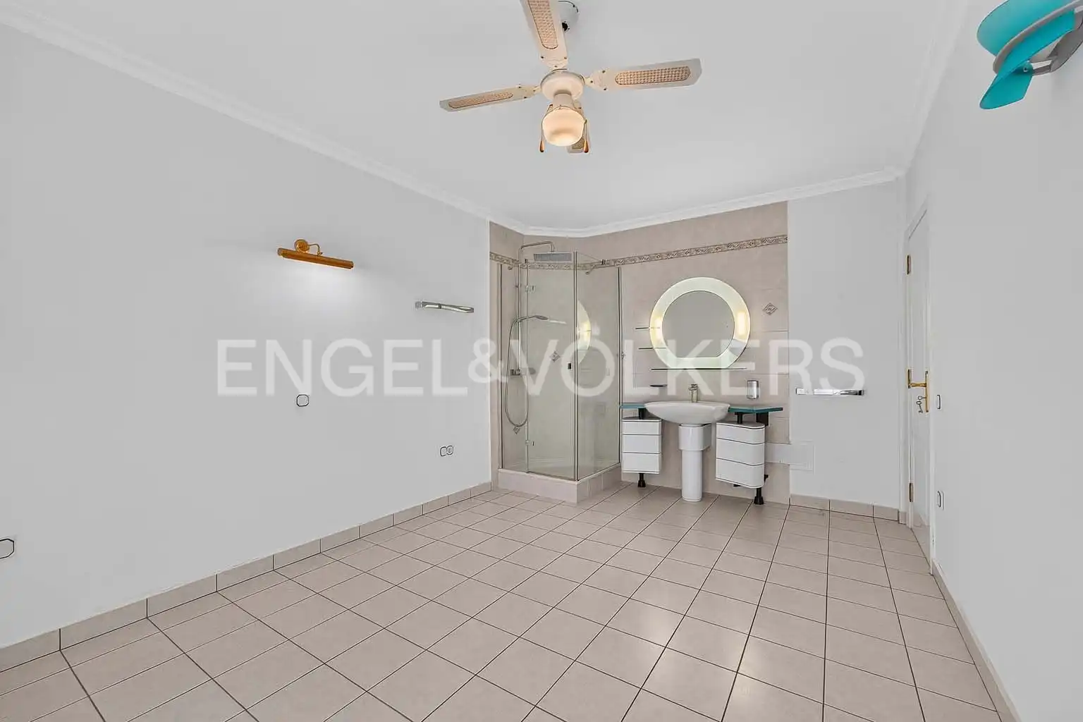 Bathroom of Houses for sale in Costa Adeje