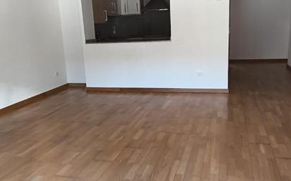 Sala d'estar de Pis en venda en Mollet del Vallès amb Calefacció, Parquet i Forn