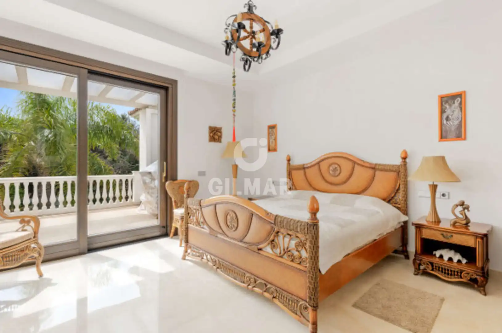 Dormitori de Casa o xalet en venda en Estepona amb Calefacció, Jardí privat i Piscina