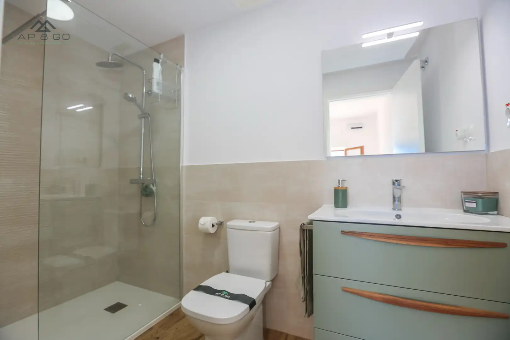 Bany de Casa o xalet de lloguer en Almuñécar amb Aire condicionat, Jardí privat i Terrassa