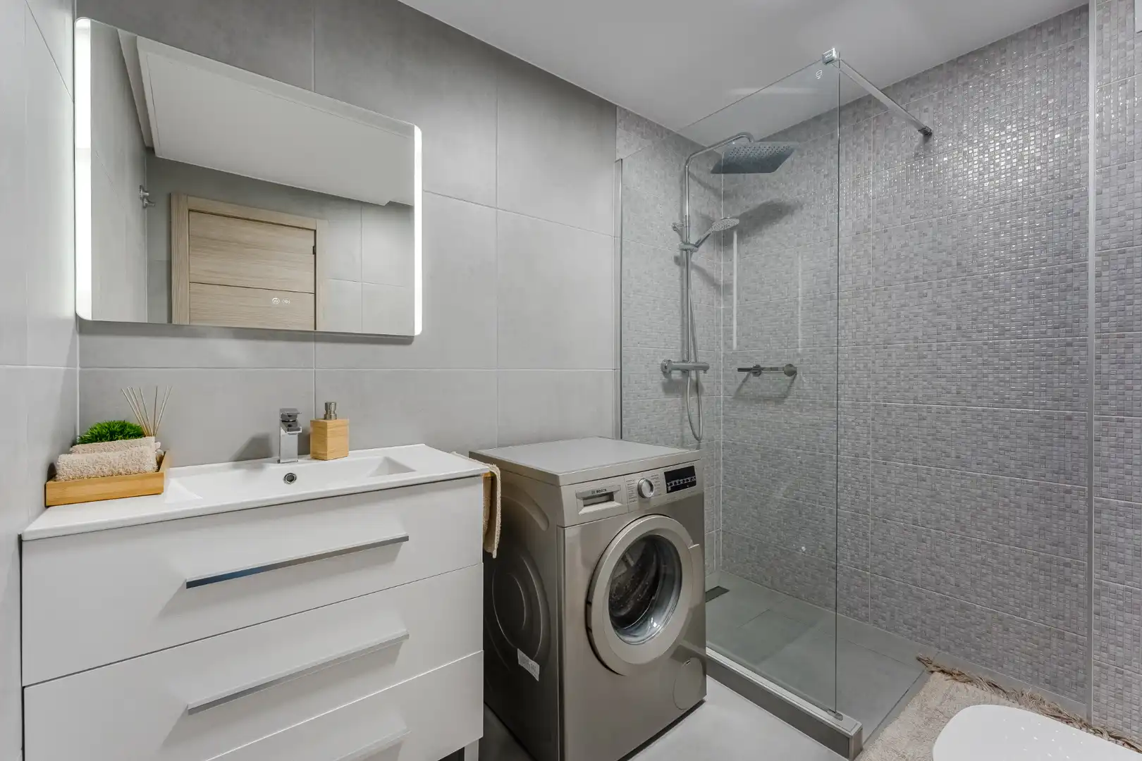 Badezimmer von Wohnung zum Verkauf in Adeje mit Klimaanlage, Terrasse und Möbliert