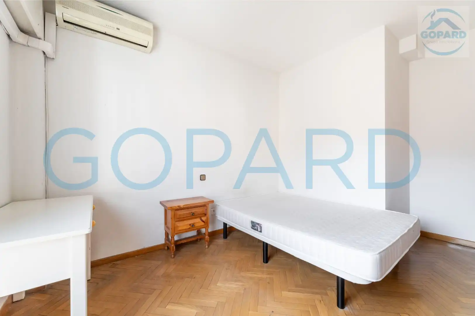Schlafzimmer von Wohnung zum Verkauf in Madrid mit Klimaanlage, Heizung und Parkett