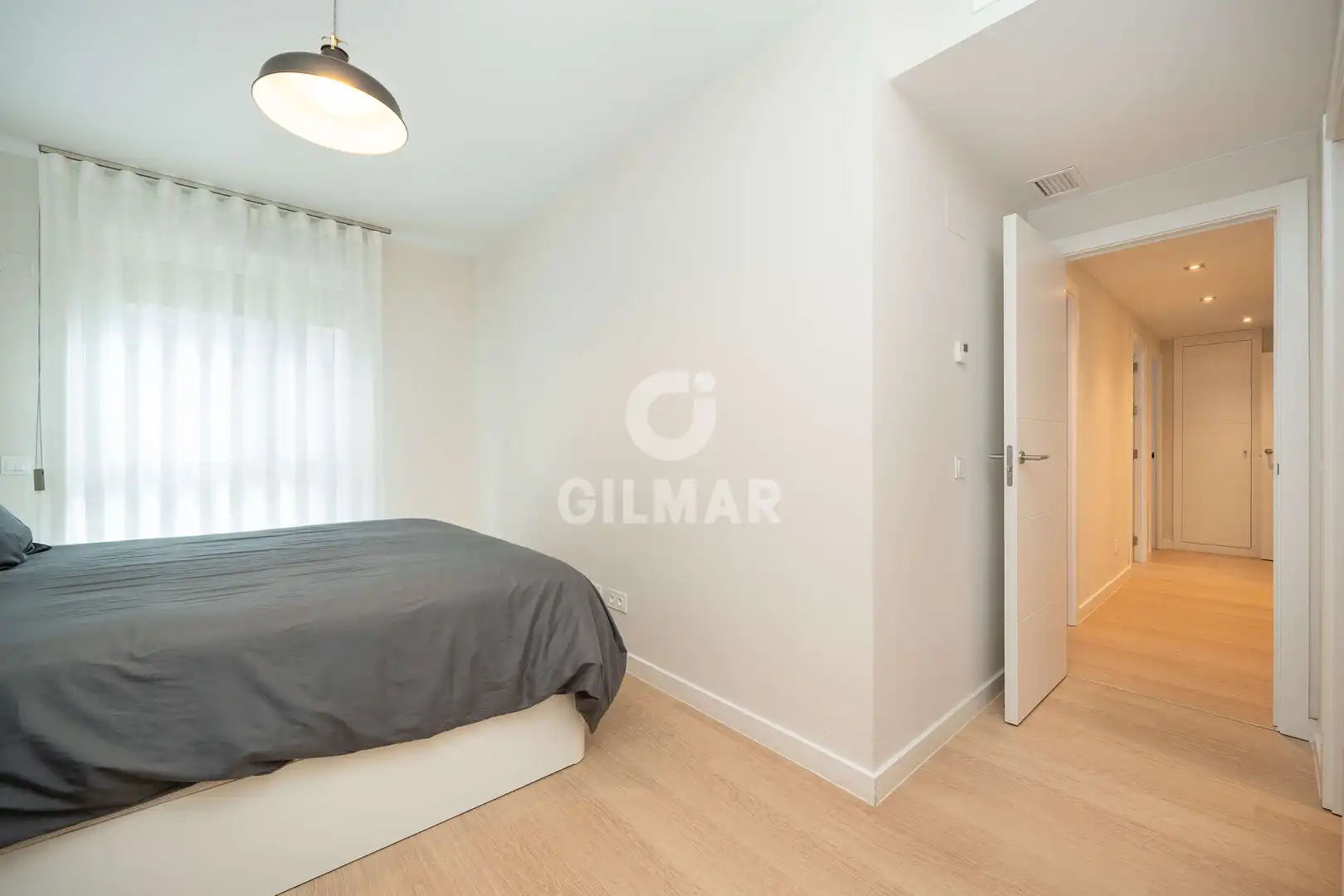 Bedroom of Flat for sale in Madrid  with Heating, Private garden and Storage room