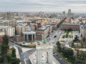 Vista exterior de Pis en venda en  Madrid Capital amb Rentadora