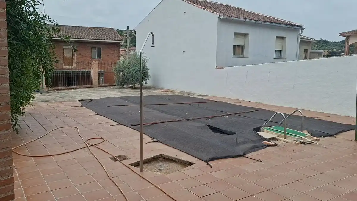 Piscina de Finca rústica en venda en Horcajo de los Montes amb Calefacció, Jardí privat i Terrassa