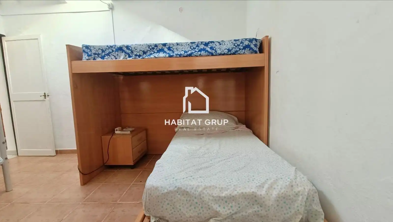 Schlafzimmer von Einfamilien-Reihenhaus zum Verkauf in Sant Lluís mit Heizung, Privatgarten und Terrasse