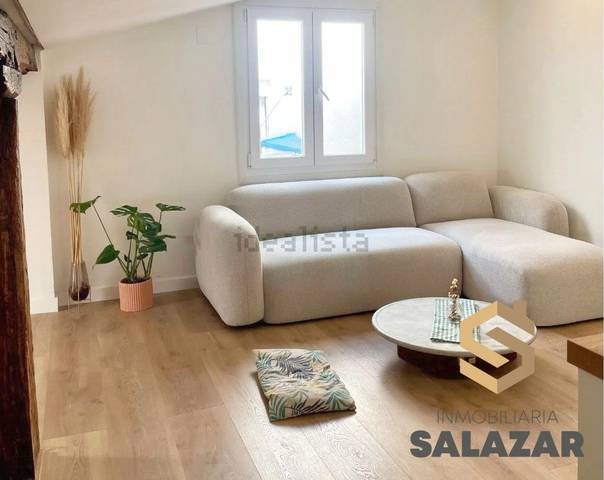 Piso en Alquiler en Goienkale en Casco Viejo