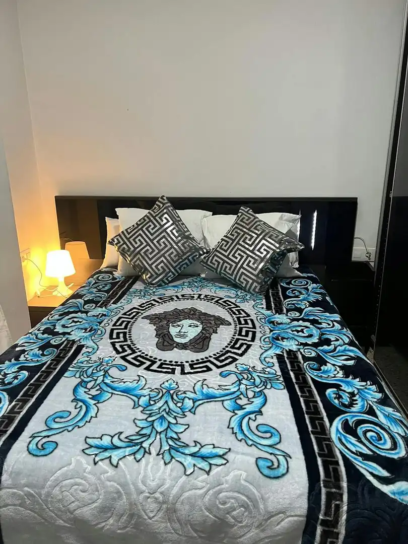 Bedroom of Flat for share in  Barcelona Capital  with Air Conditioner, Heating and Furnished