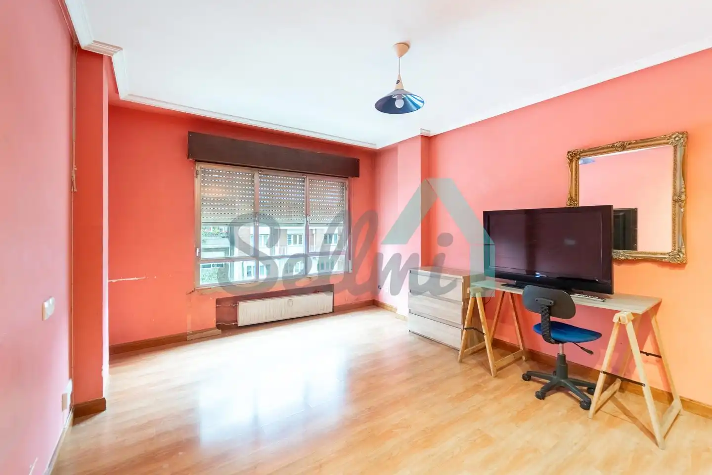 Habitación de Piso en venta en Oviedo  con Calefacción, Terraza y Trastero