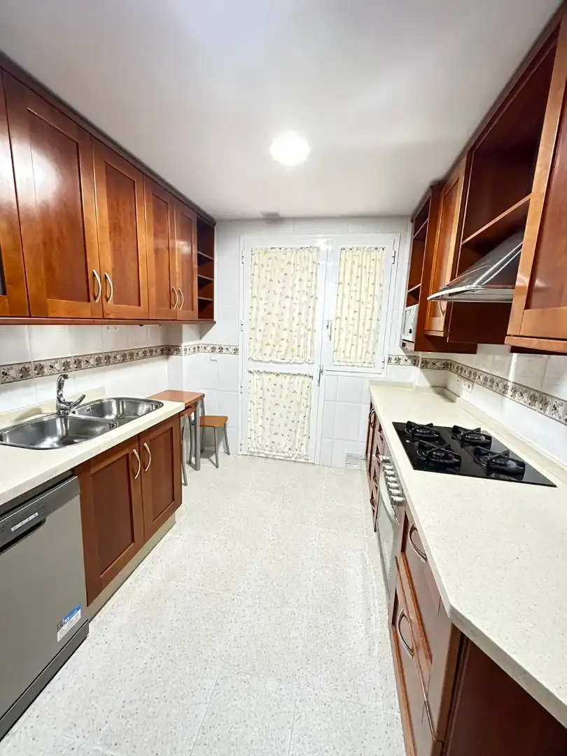 Room in Calle María Malibrán, Tablero Bajo - Arruzafilla