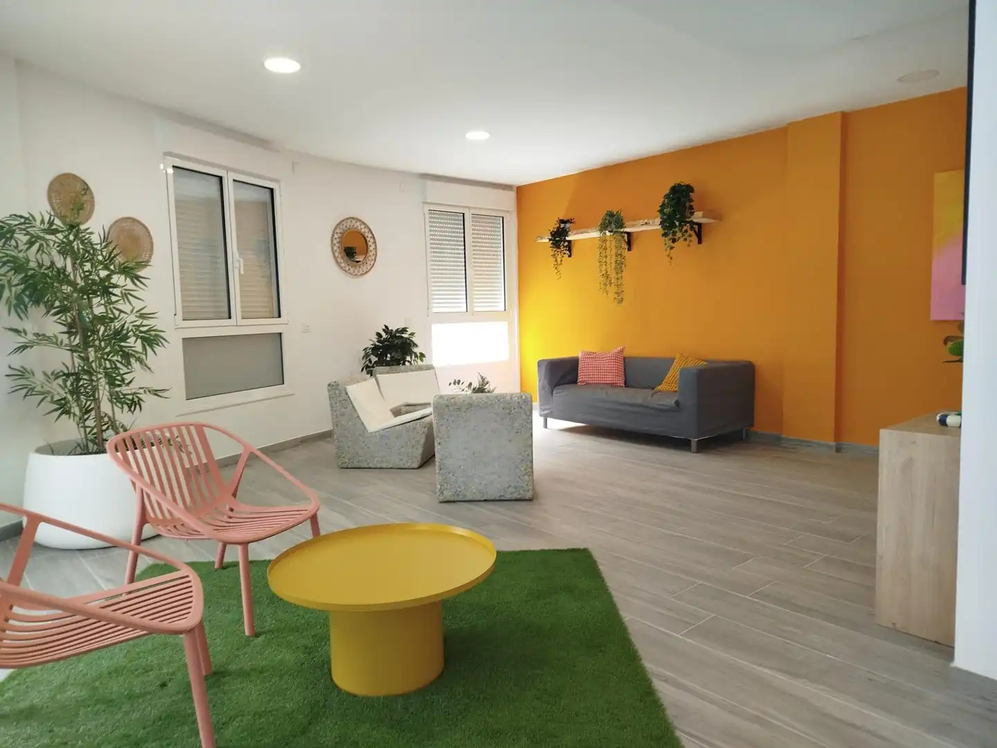 Sala d'estar de Estudi de lloguer en Las Palmas de Gran Canaria amb Moblat