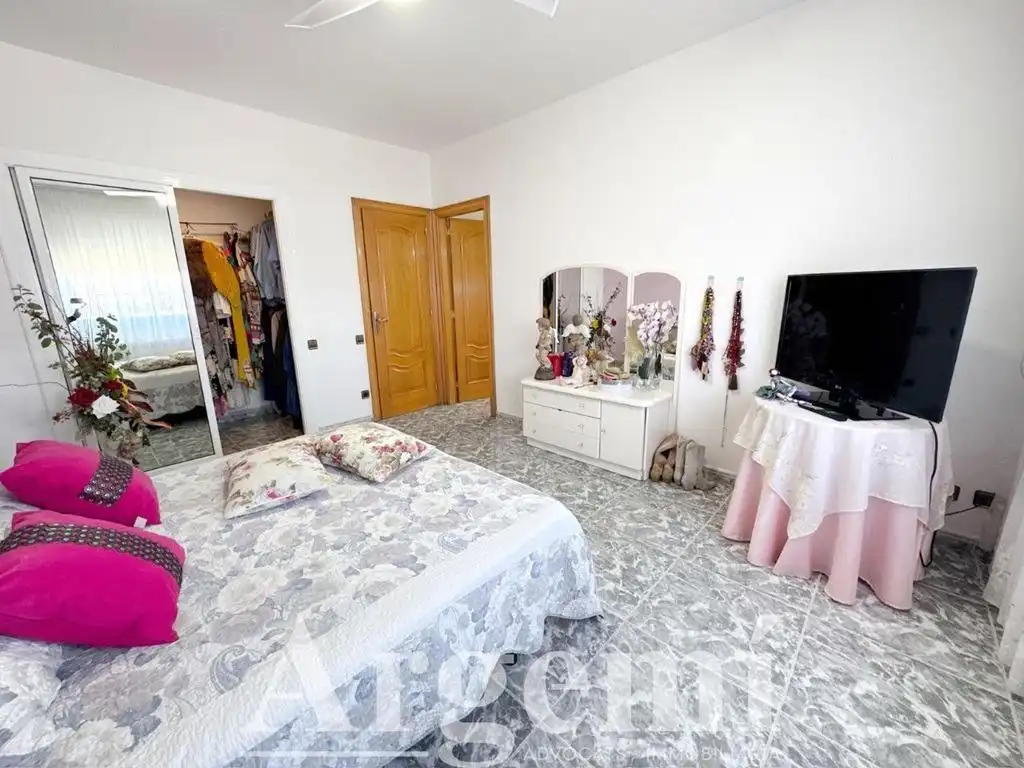 Dormitori de Casa o xalet en venda en Lliçà d'Amunt amb Aire condicionat, Calefacció i Jardí privat