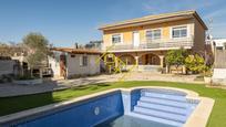 Swimming pool of House or chalet for sale in Vilanova i la Geltrú  with Air Conditioner, Heating and Private garden