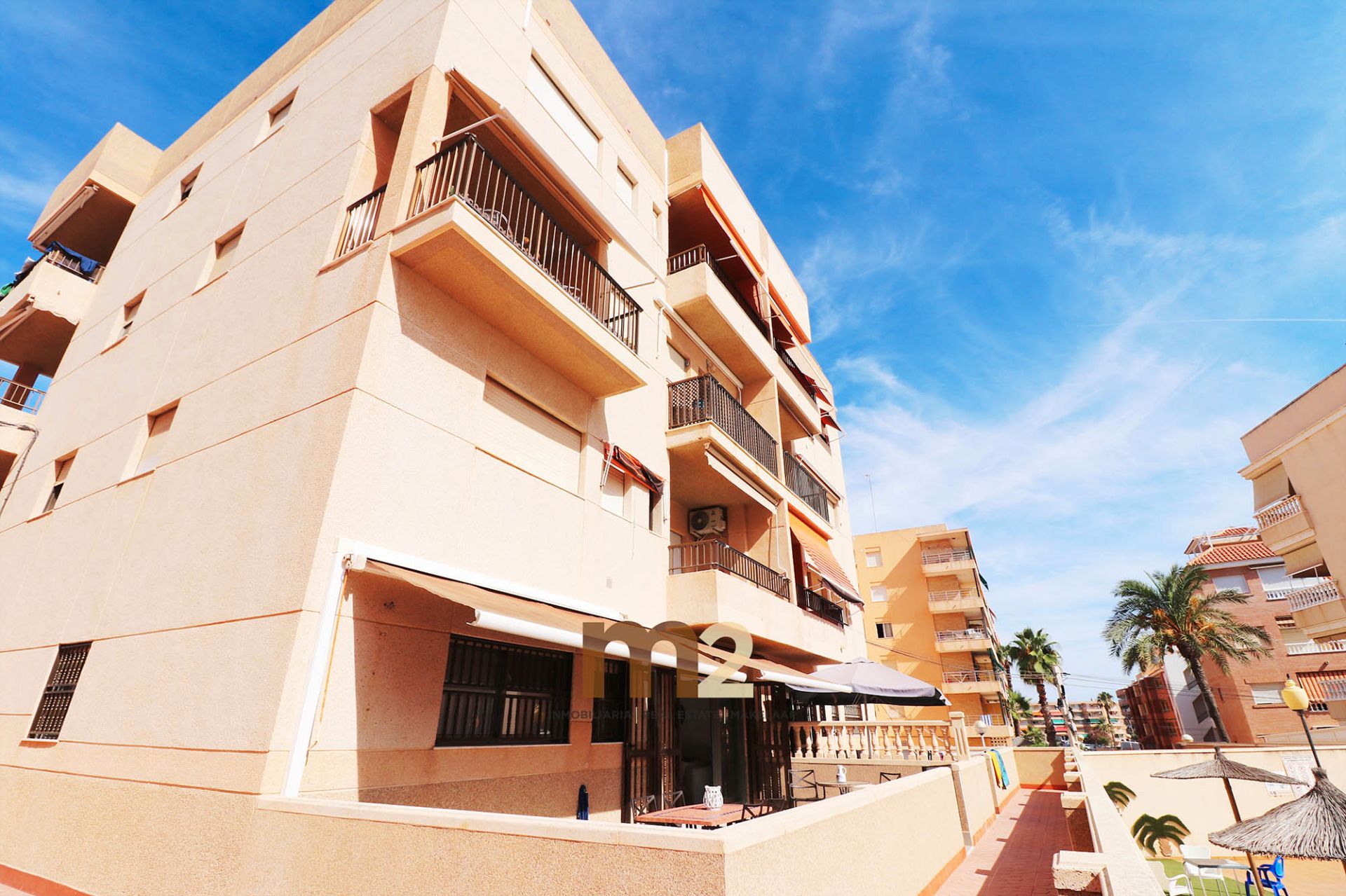 Vista exterior de Apartament de lloguer en Guardamar del Segura amb Aire condicionat, Calefacció i Terrassa